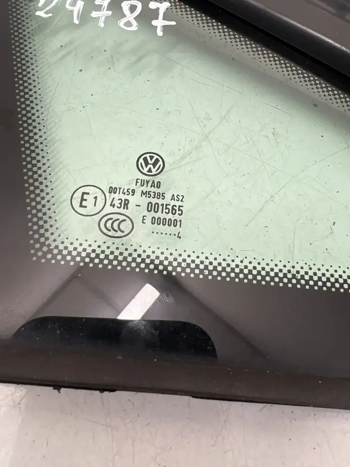 Volkswagen Golf VII (2013 - 2019) 5G0845412E Треугольное стекло кузова — фото 4