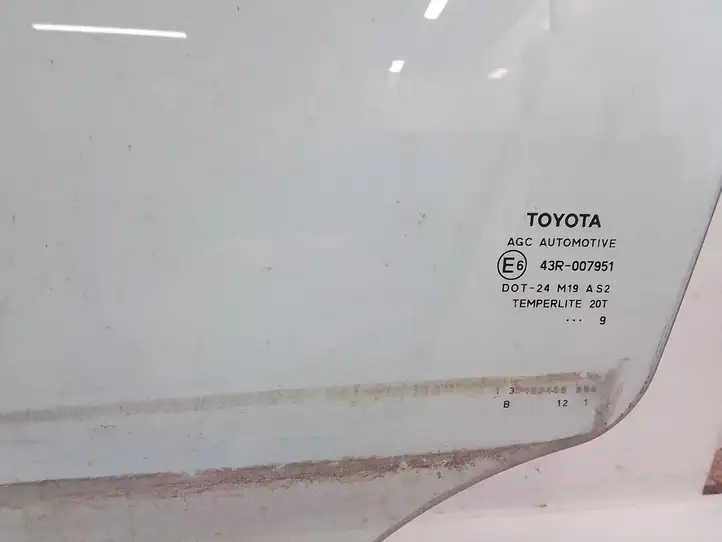 Toyota Auris 150 (2006 - 2012) 43R007951 Стекло передней двери — фото 3