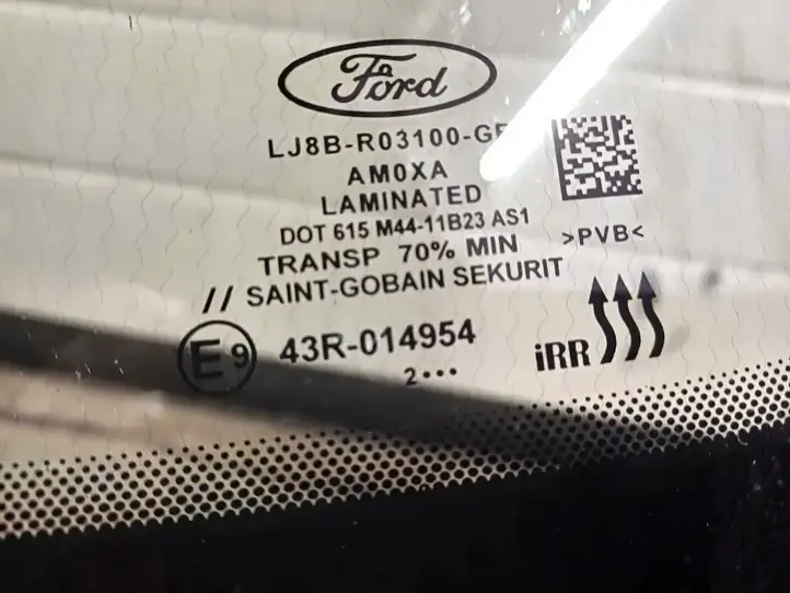 Ford Mustang Mach-E (2020 - ) LJ8B-R03100-GF Переднее стекло — фото 4