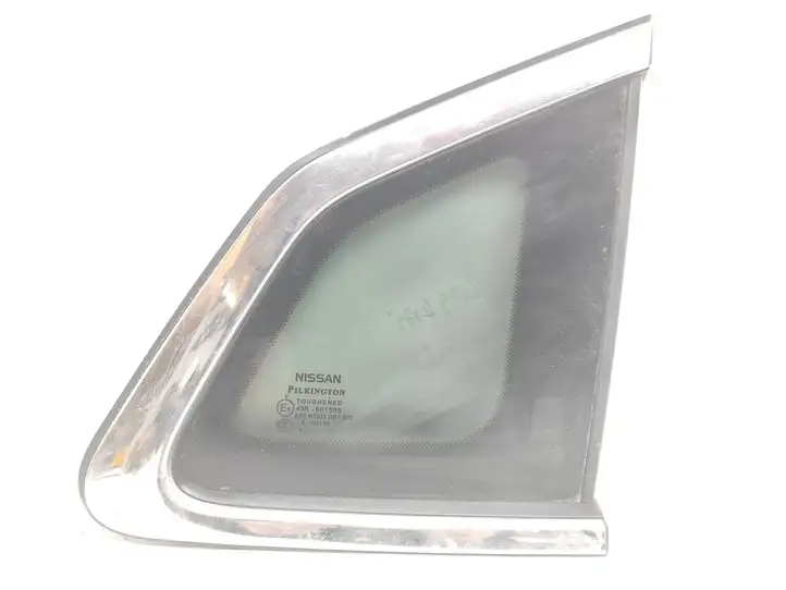 Nissan Qashqai (2013 - 2017) 43R001595 Заднее боковое стекло — фото 1