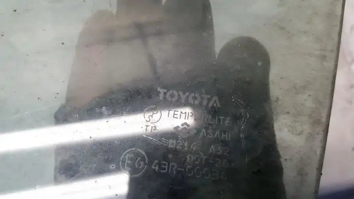 Toyota Avensis Verso (2004 - 2009) Стекло передней двери — фото 2