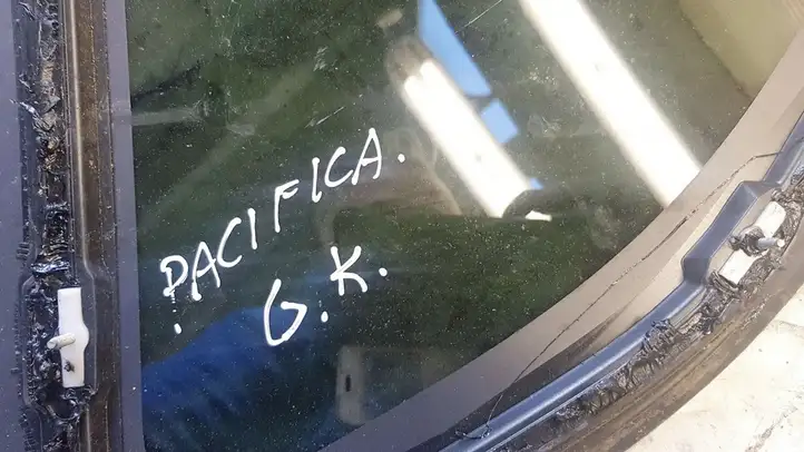 Chrysler Pacifica (2003 - 2008) Заднее боковое стекло — фото 3