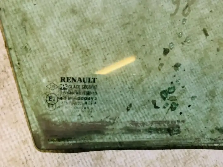 Renault Scenic I (1996 - 2003) Форточка двери — фото 2