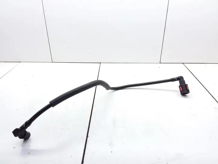 Toyota Corolla Verso AR10 (2004 - 2009) Трубка топливной системы — фото 1