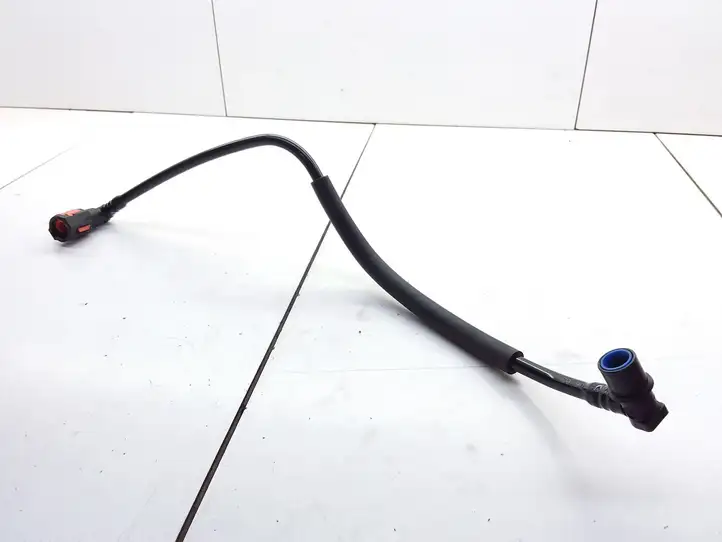 Toyota Corolla Verso AR10 (2004 - 2009) Трубка топливной системы — фото 3