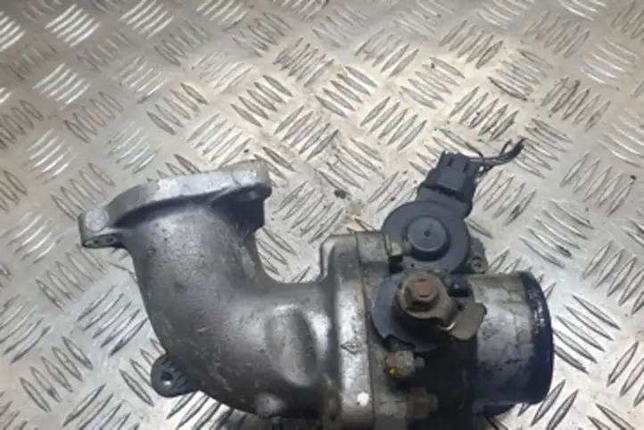 Toyota Corolla Verso E121 (2001 - 2004) 8967221020 Дроссельная заслонка — фото 1