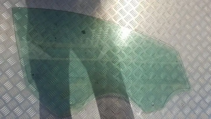 Opel Insignia A (2008 - 2017)   Основное стекло передних дверей (четырехдверного автомобиля)