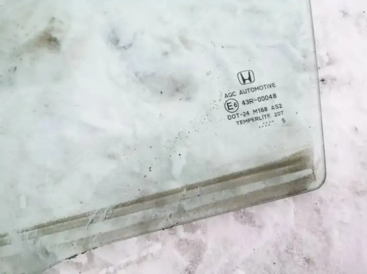 Honda Civic IX (2011 - 2017) Стекло задней двери — фото 2