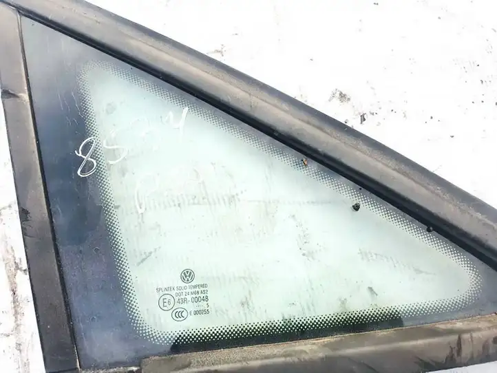 Volkswagen Touran I (2003 - 2010) Треугольное стекло кузова — фото 2