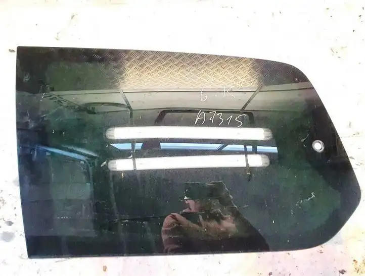 Ford Galaxy (2006 - 2010)   Заднее боковое стекло кузова