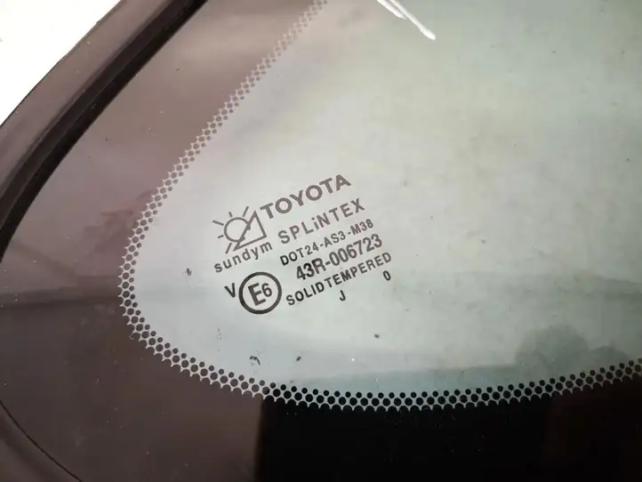 Toyota Avensis T220 (2000 - 2003) Заднее боковое стекло — фото 3