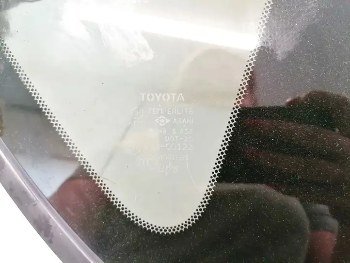 Toyota RAV 4 (XA30) (2006 - 2016) Заднее боковое стекло — фото 3