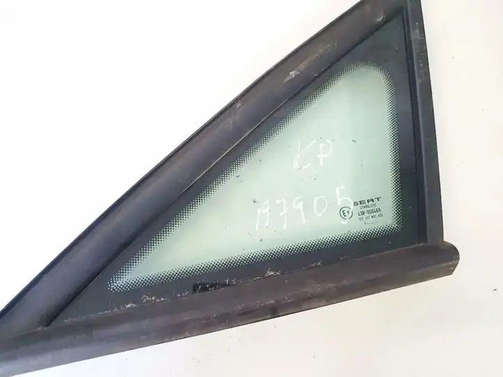 Seat Altea (2004 - 2009) Треугольное стекло кузова — фото 3