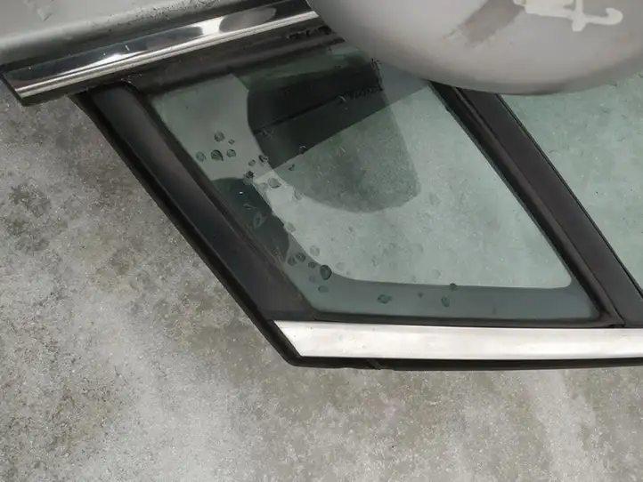 Toyota Avensis T270 (2012 - 2015) Форточка двери — фото 2