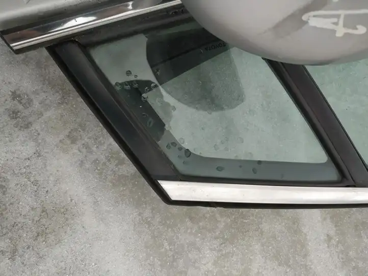 Toyota Avensis T270 (2012 - 2015) Форточка двери — фото 3