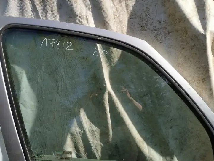 Citroen Xsara Picasso (1999 - 2012) Стекло передней двери — фото 2