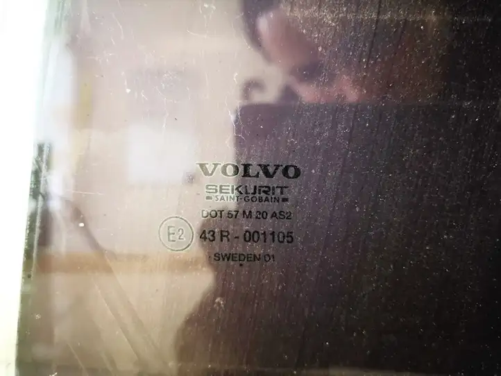 Volvo S60 (2000 - 2004) Стекло задней двери — фото 2
