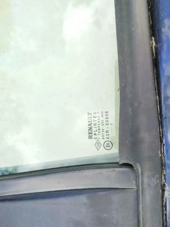 Renault Scenic I (1996 - 2003) Стекло задней двери — фото 2