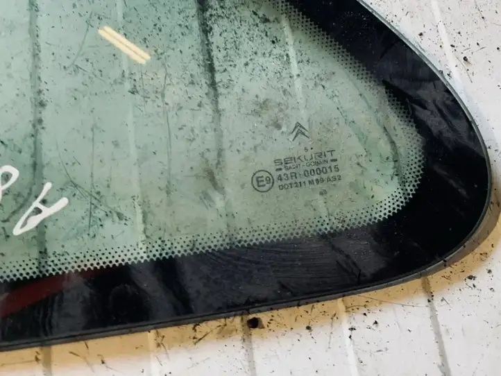 Citroen Xsara Picasso (1999 - 2012) Заднее боковое стекло — фото 2