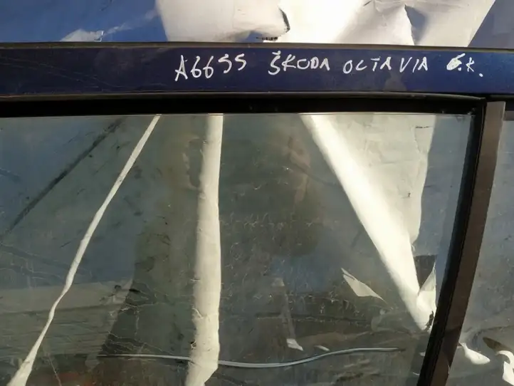 Skoda Octavia Mk2 (1Z) (2004 - 2013) Стекло задней двери — фото 3
