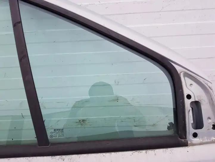 Renault Scenic I (1996 - 2003) Форточка двери — фото 2