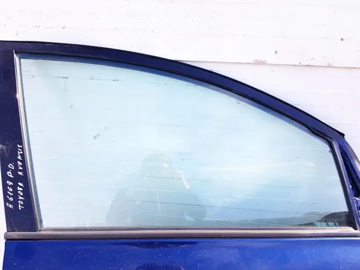 Toyota Avensis Verso (1995 - 2001) Стекло передней двери — фото 2