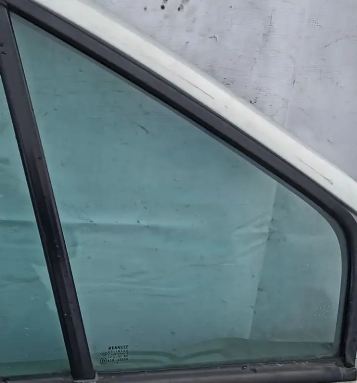 Renault Scenic I (1996 - 2003) Pilka Форточка двери — фото 3