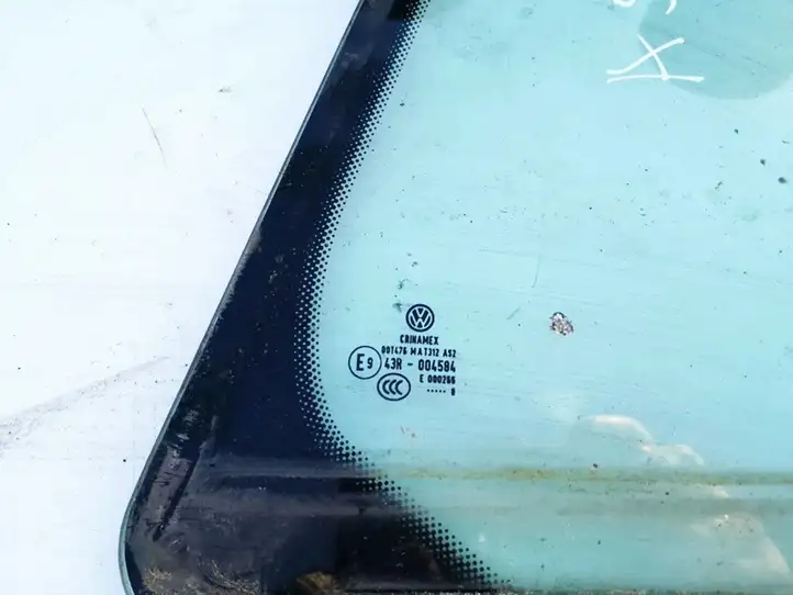 Volkswagen Golf V (2003 - 2009) Форточка двери — фото 2