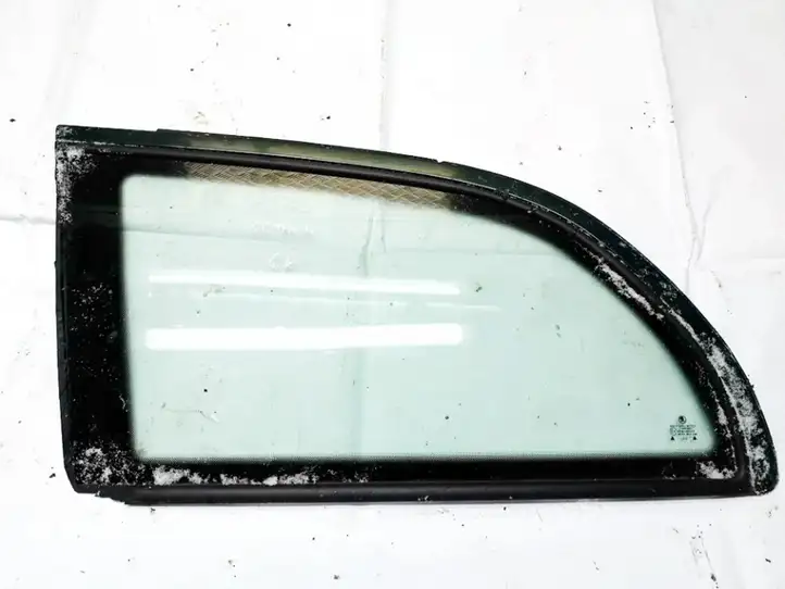 Skoda Octavia Mk1 (1U) (1996 - 2004) Заднее боковое стекло — фото 1