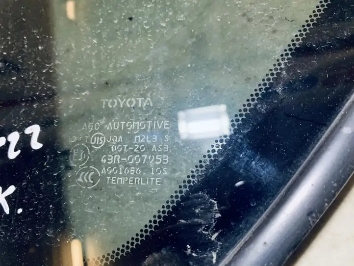 Toyota RAV 4 (XA30) (2006 - 2016) Заднее боковое стекло — фото 2