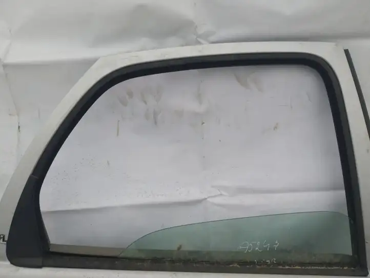 Citroen Xsara Picasso (1999 - 2012) Стекло задней двери — фото 1