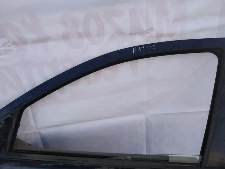 Ford Focus (1998 - 2004)   Основное стекло передних дверей (четырехдверного автомобиля)