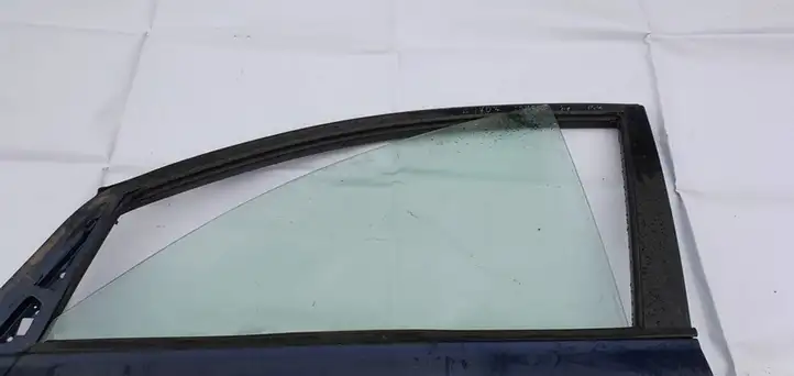 Toyota Avensis Verso (2001 - 2004) Стекло передней двери — фото 1