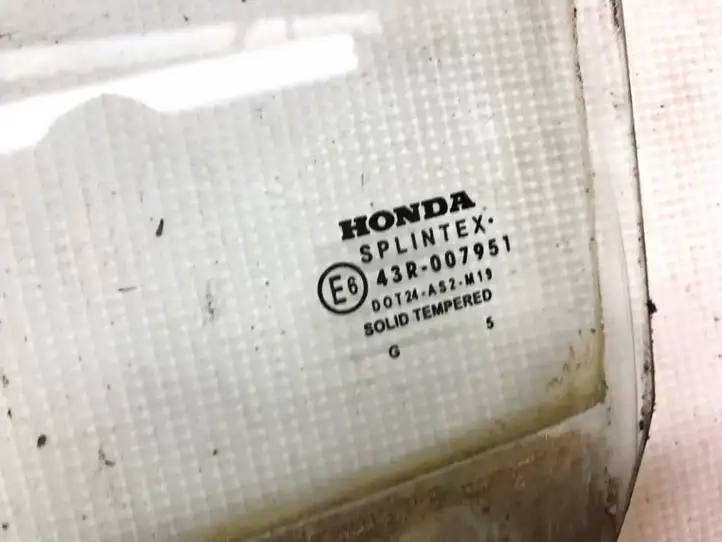 Honda CR-V (2004 - 2006) Стекло задней двери — фото 2