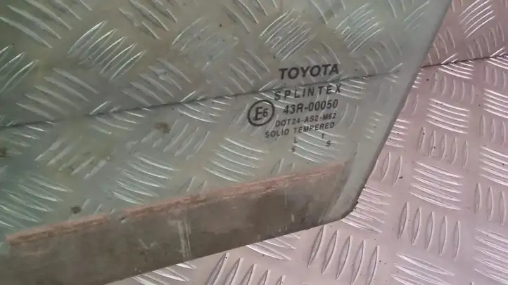 Toyota Avensis T220 (2000 - 2003) 43R00050 Стекло передней двери — фото 2