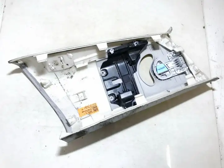 Tesla Model 3 (2017 - 2023) 108624501j Прочие детали салона — фото 2