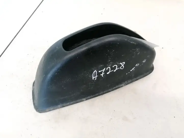 Toyota Avensis Verso (1995 - 2001) 5894144020 Прочие детали салона — фото 1