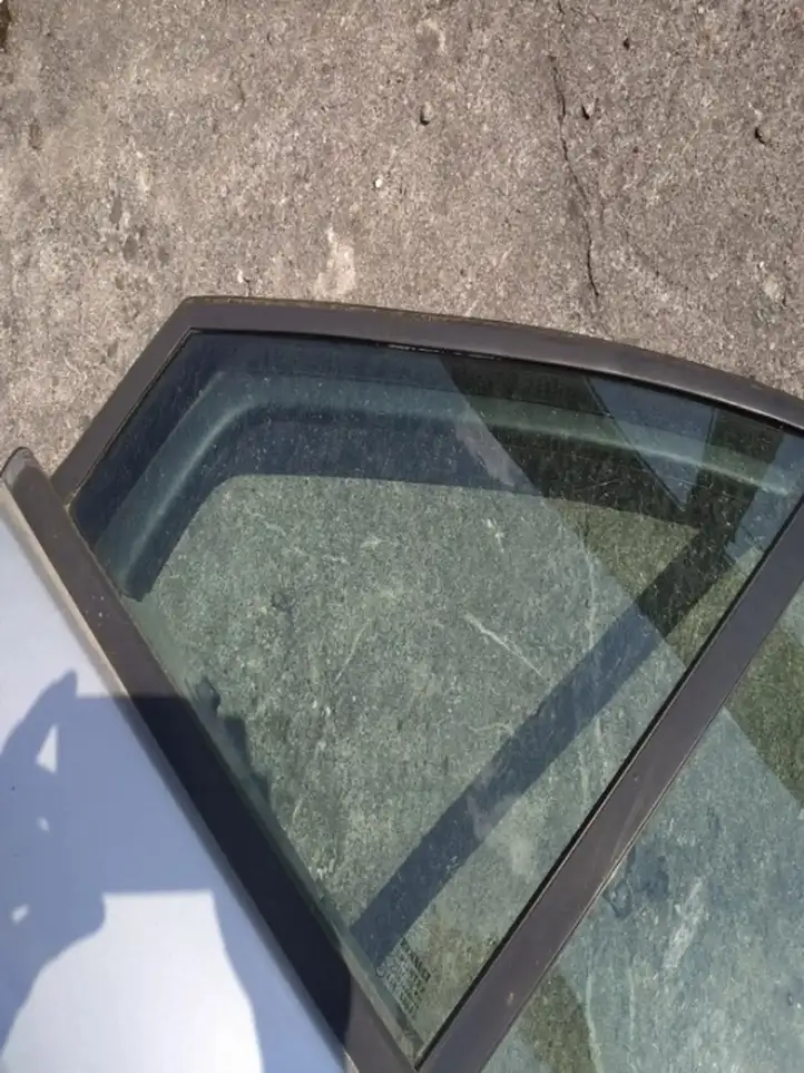 Renault Scenic II - Grand scenic II (2003 - 2006) Форточка двери — фото 2