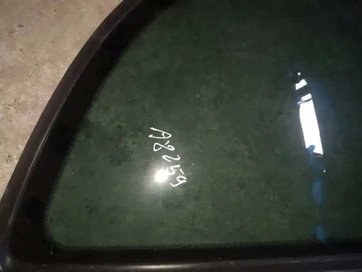 Opel Zafira (2003 - 2006)   Заднее боковое стекло кузова