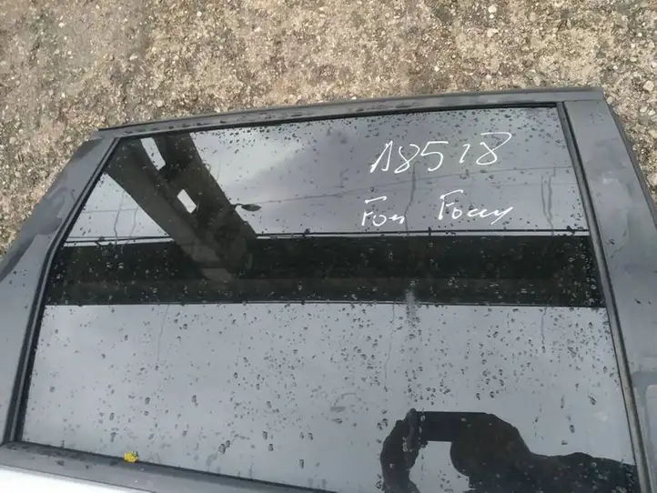 Ford Focus C-MAX (2003 - 2010) Стекло задней двери — фото 2