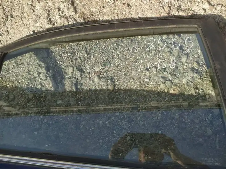 Toyota Avensis T250 (2003 - 2006) Стекло задней двери — фото 2