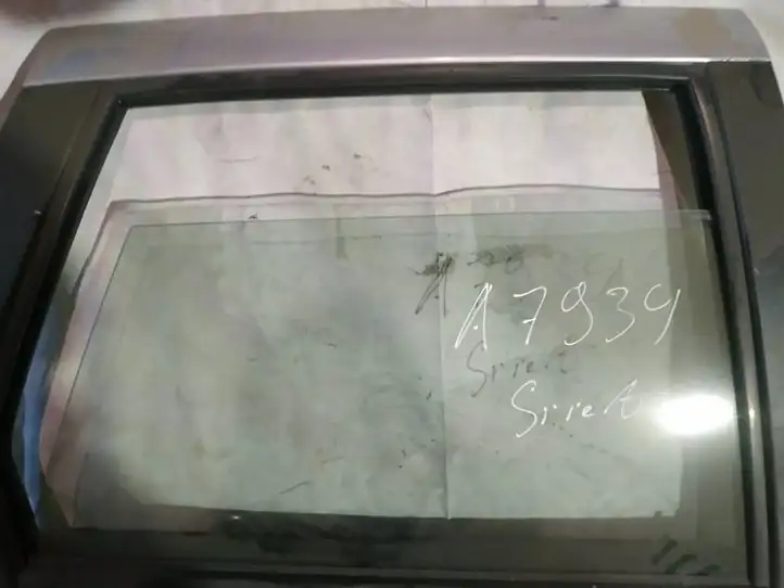Seat Cordoba (6K) (1999 - 2002) Стекло задней двери — фото 2