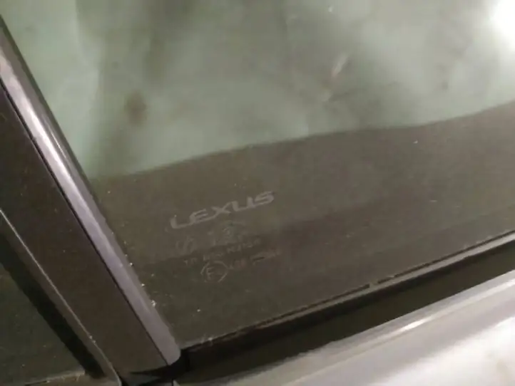 Lexus IS 220D-250-350 (2005 - 2010) Стекло задней двери — фото 4