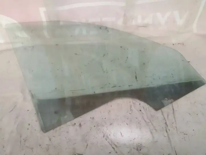 Audi A6 (2001 - 2004)   Основное стекло передних дверей (четырехдверного автомобиля)