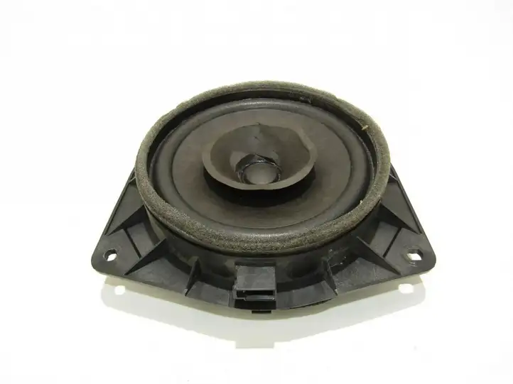 Toyota Avensis T250 (2006 - 2009) Твитер задних дверей — фото 1