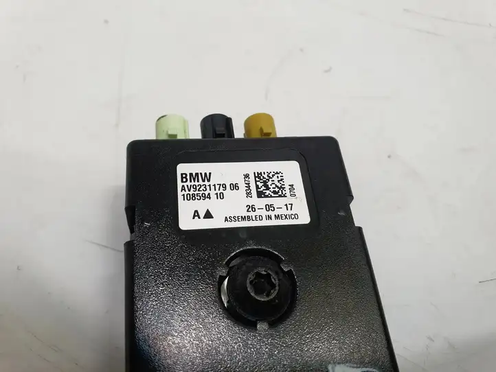 BMW 3 F30 F35 F31 (2012 - 2018) 65209231179 Усилитель антенны — фото 4