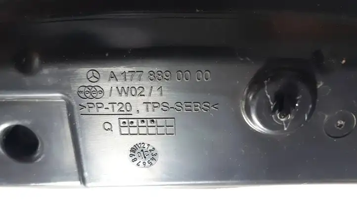 Mercedes-Benz A W177 (2018 - ) A1778890000 Накладка крыла — фото 4