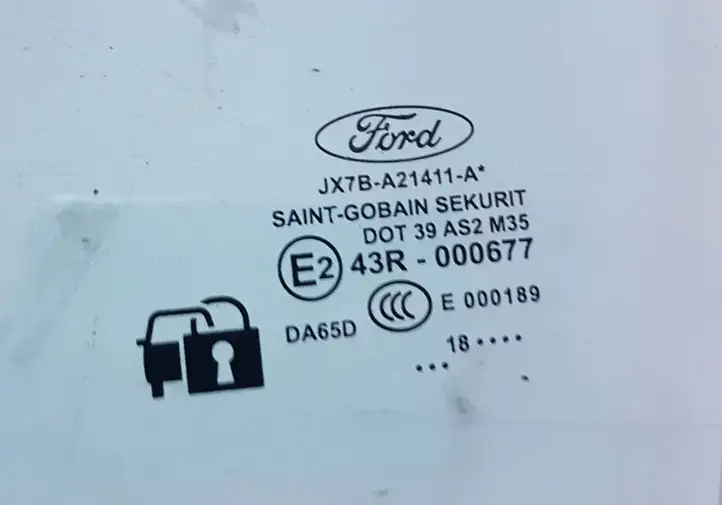 Ford Focus (2015 - 2019) JX7BA21411A Стекло передней двери — фото 2