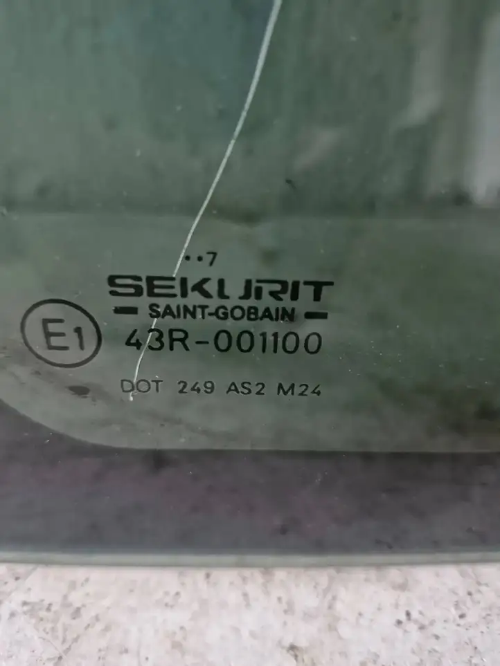 Peugeot Partner (2002 - 2008) 43R001100 Заднее боковое стекло — фото 2
