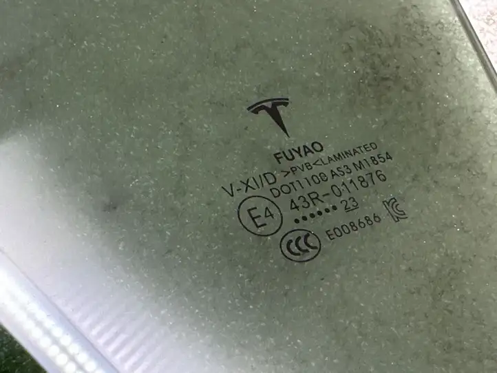 Tesla Model X (2021 - ) 43R011876 Стекло задней двери — фото 6